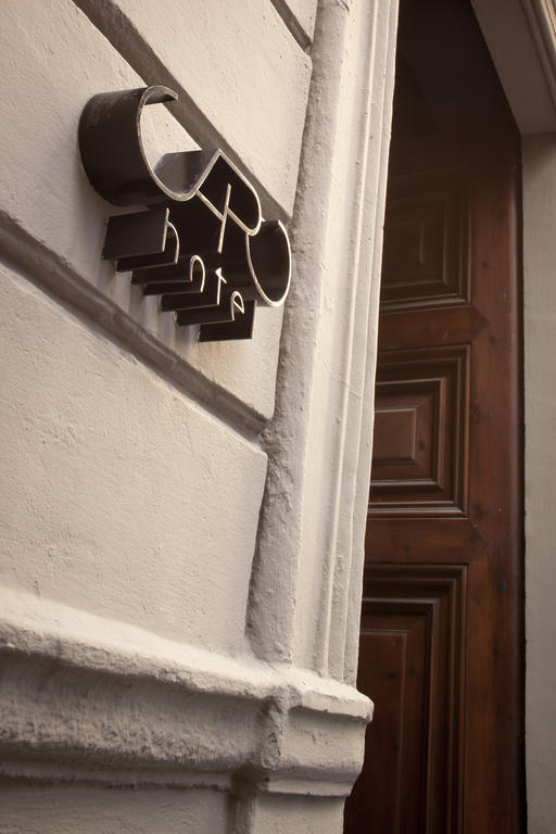 Caro Hotel Βαλένθια Εξωτερικό φωτογραφία The staircase